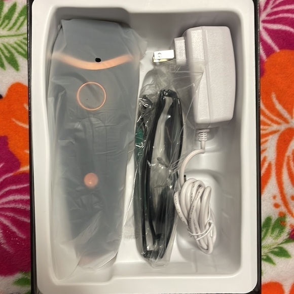 Brand New IPL Permanent Laser Hair Removal Device Painless 999,900 Flashes - Picture 6 of 14